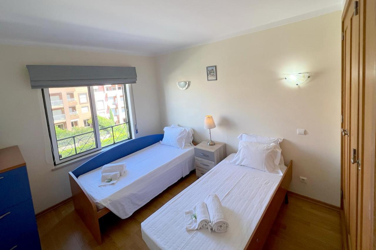 Apartment By The Beach With Parking And Wifi By Amcf ปอร์ติเมา ภายนอก รูปภาพ