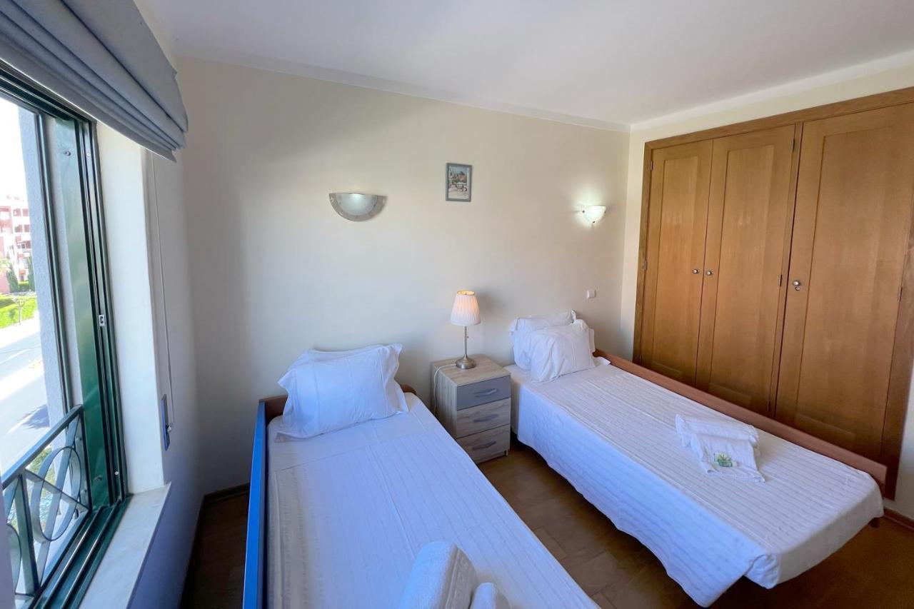 Apartment By The Beach With Parking And Wifi By Amcf ปอร์ติเมา ภายนอก รูปภาพ