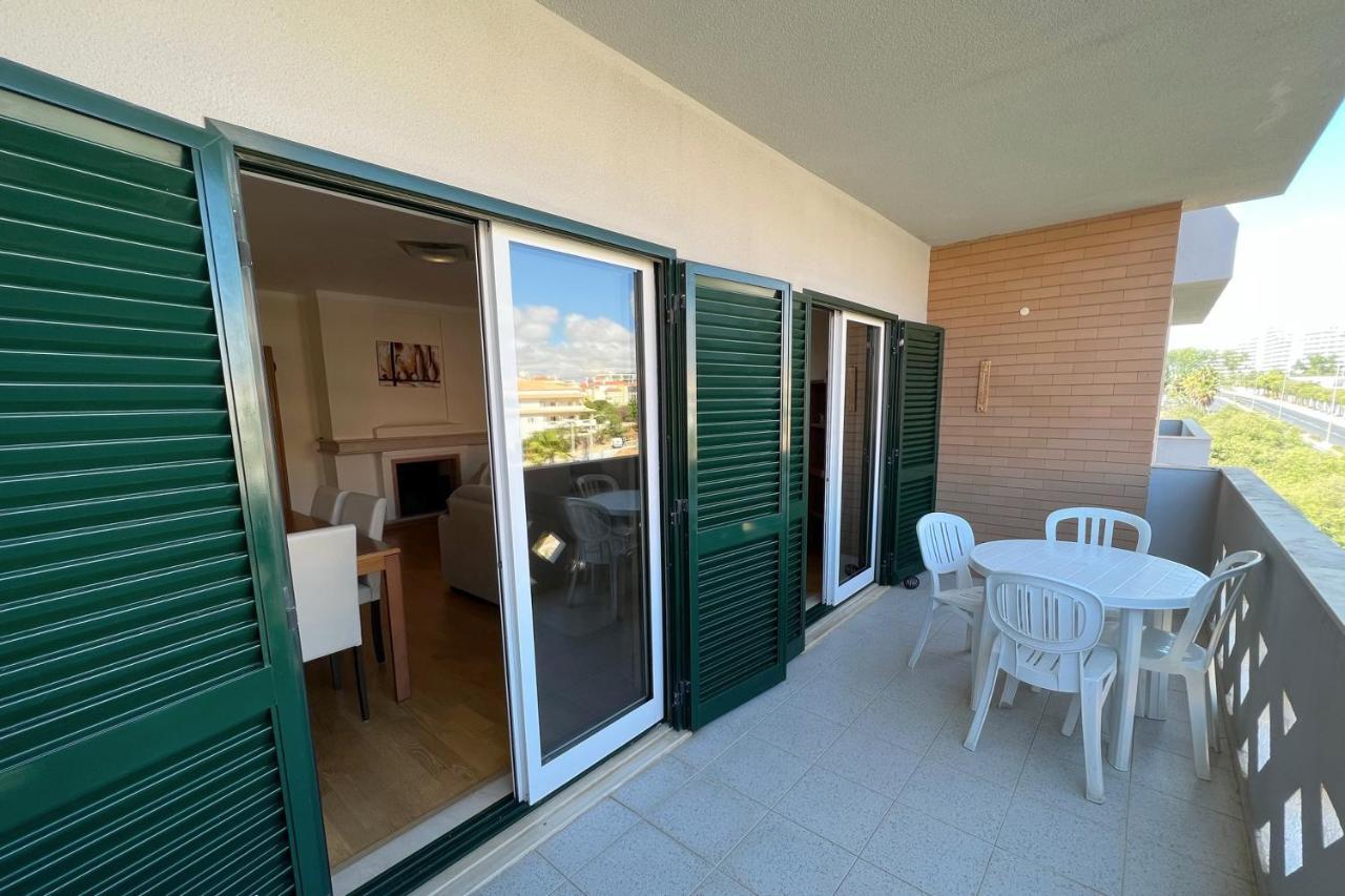 Apartment By The Beach With Parking And Wifi By Amcf ปอร์ติเมา ภายนอก รูปภาพ